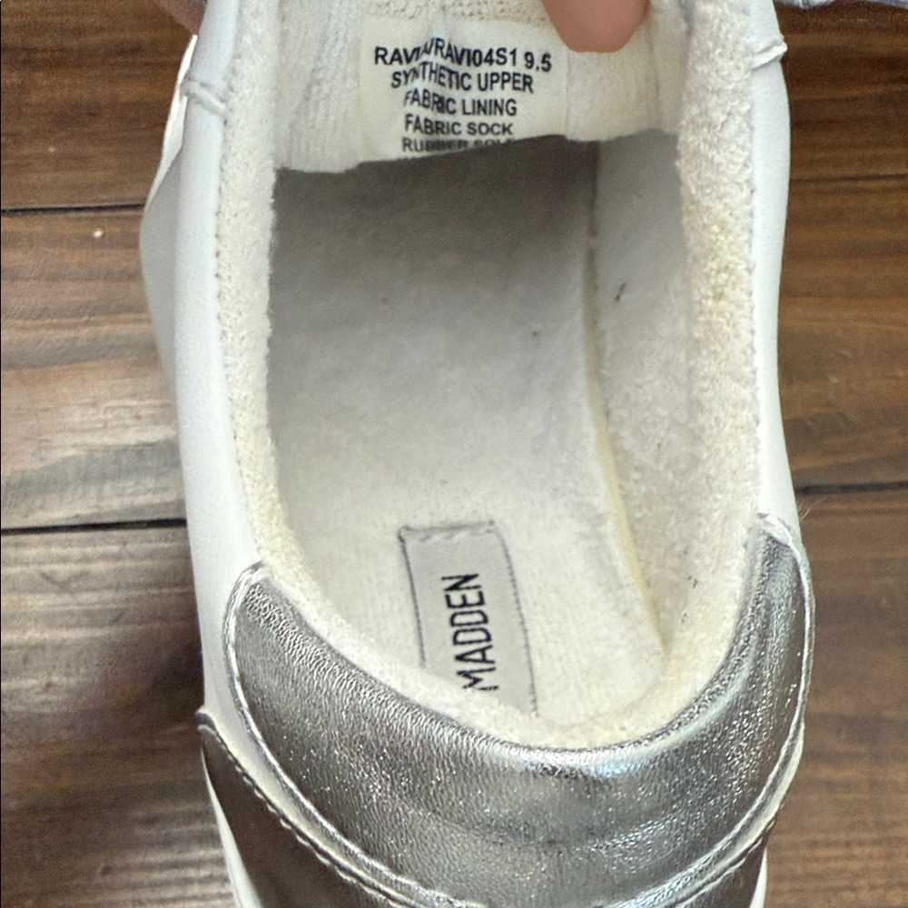 Steve Madden White and Silver Sneakers Size 9.5 Shoes - Picture 14 of 16